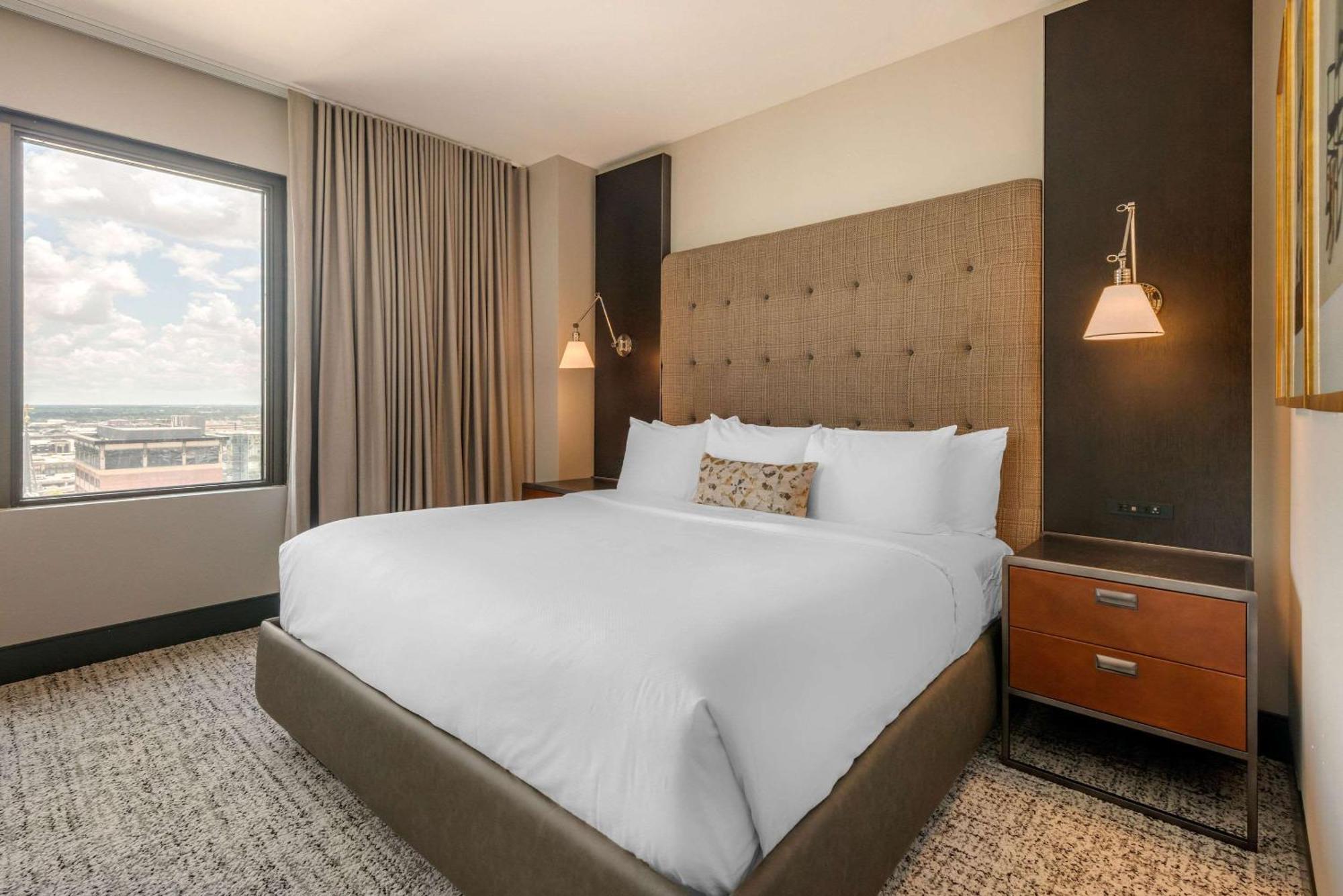 แคมเบรีย โฮเต็ล ฮุสตัน ดาวน์ทาวน์ คอนเวนชั่นเซ็นเตอร์ Hotel ฮูสตัน ภายนอก รูปภาพ