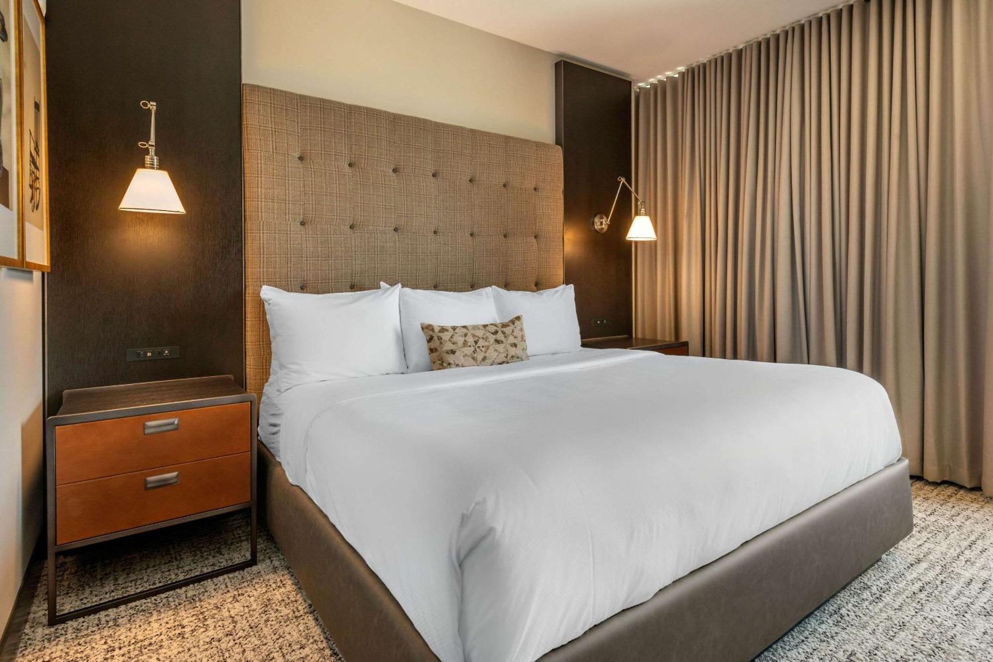 แคมเบรีย โฮเต็ล ฮุสตัน ดาวน์ทาวน์ คอนเวนชั่นเซ็นเตอร์ Hotel ฮูสตัน ภายนอก รูปภาพ